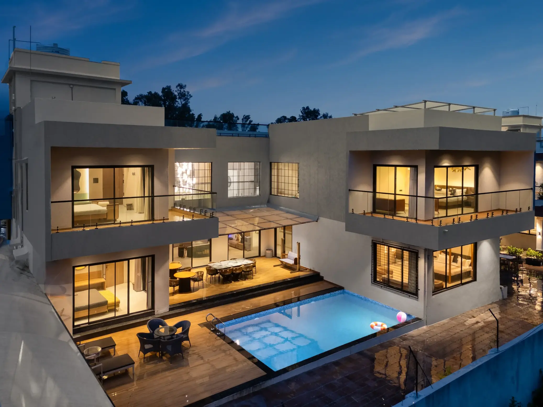 Usfar Avenue property